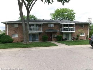15110 Fairfield Street B, Livonia, MI 48154