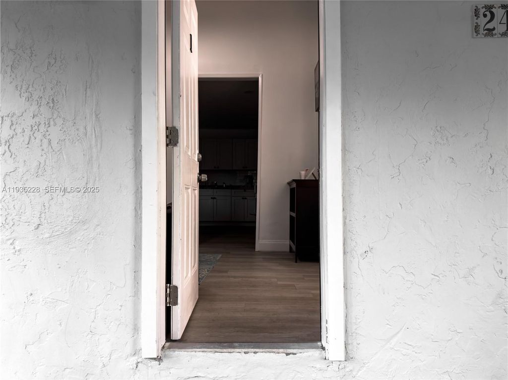 Image 5 of property listing at 2469 SW 15th Street, Miami, FL 33145