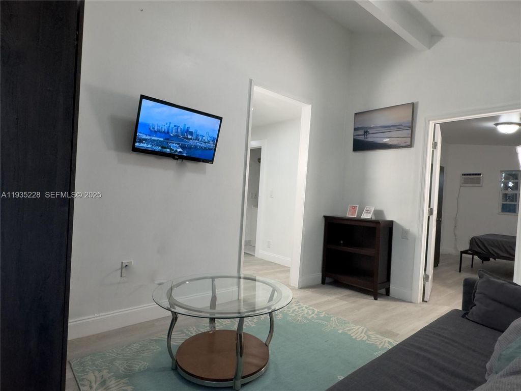 Image 7 of property listing at 2469 SW 15th Street, Miami, FL 33145