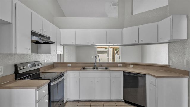 5284 ENGLISH DRIVE, Lakeland, FL 33812