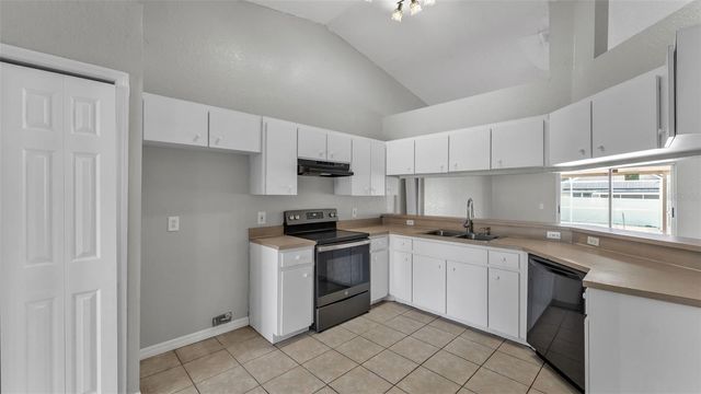 5284 ENGLISH DRIVE, Lakeland, FL 33812