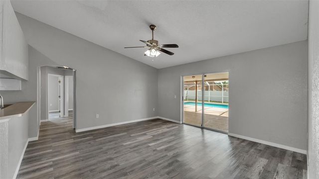 5284 ENGLISH DRIVE, Lakeland, FL 33812