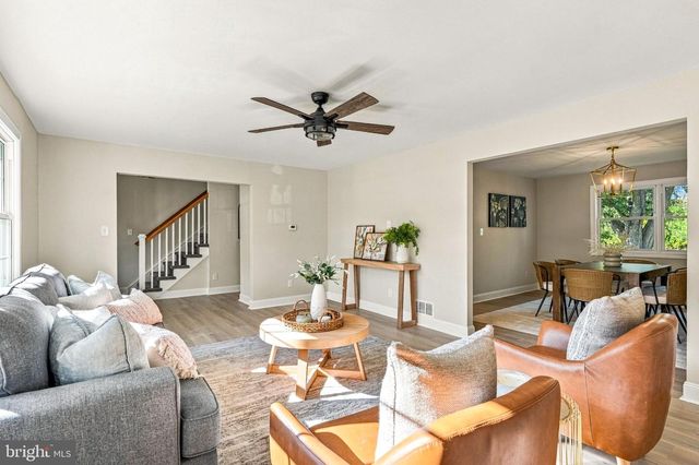 313 BRANDYWINE DR, Marlton, NJ 08053