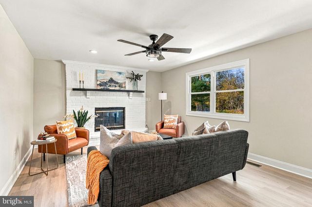 313 BRANDYWINE DR, Marlton, NJ 08053