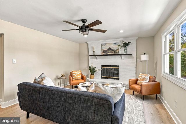 313 BRANDYWINE DR, Marlton, NJ 08053