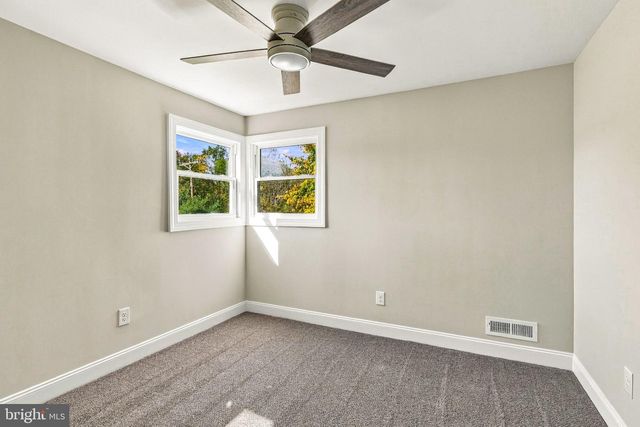 313 BRANDYWINE DR, Marlton, NJ 08053