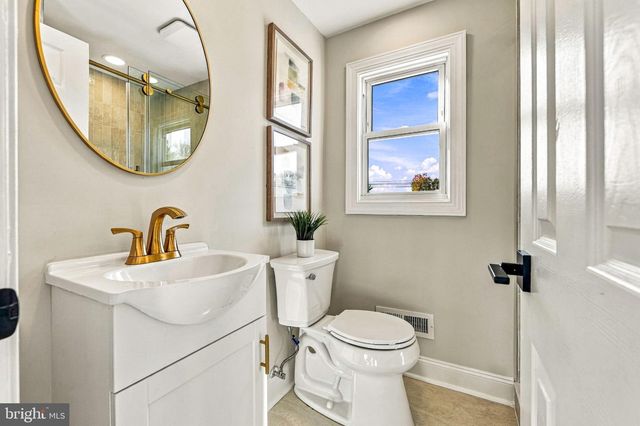 313 BRANDYWINE DR, Marlton, NJ 08053