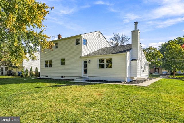 313 BRANDYWINE DR, Marlton, NJ 08053