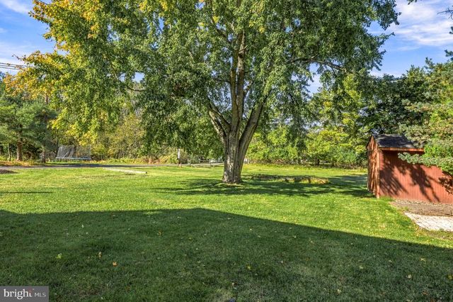313 BRANDYWINE DR, Marlton, NJ 08053