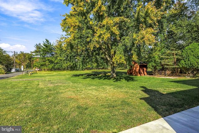 313 BRANDYWINE DR, Marlton, NJ 08053