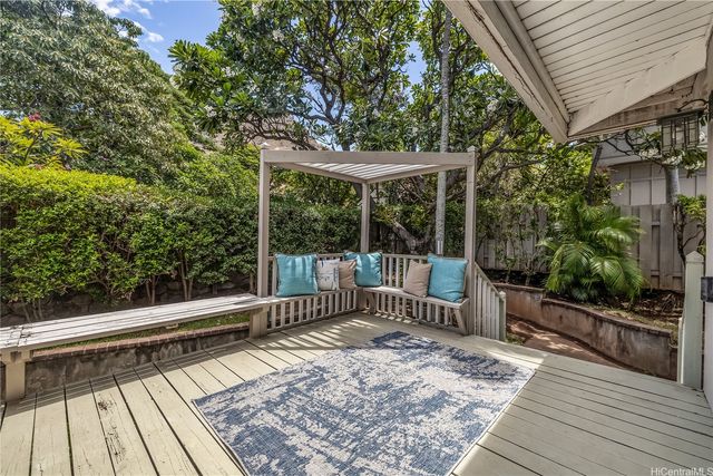 2929 Poni Moi Road 4, Honolulu, HI 96815