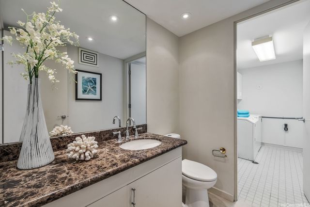 2929 Poni Moi Road 4, Honolulu, HI 96815