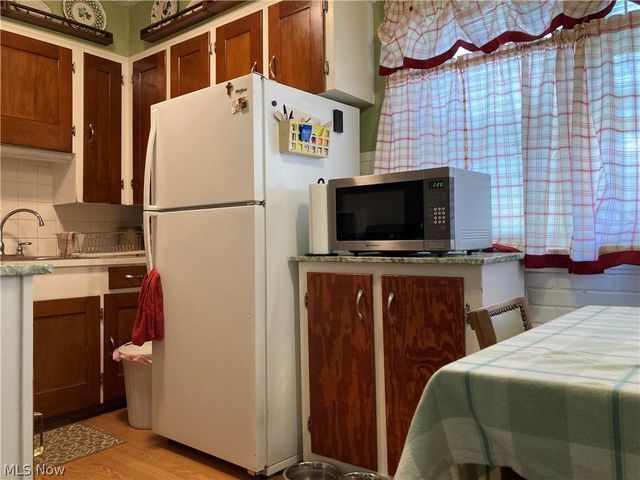 2833 Daleford Avenue NE, Canton, OH 44705