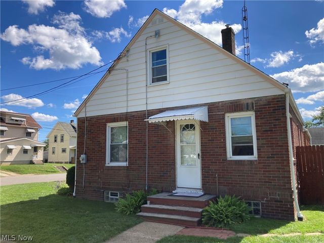 2833 Daleford Avenue NE, Canton, OH 44705