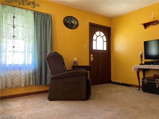 2833 Daleford Avenue NE, Canton, OH 44705