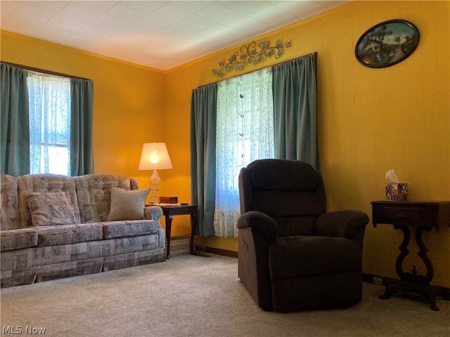 2833 Daleford Avenue NE, Canton, OH 44705