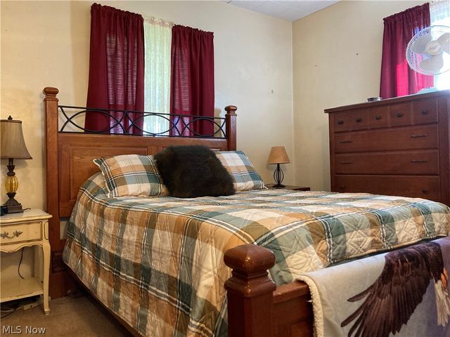 2833 Daleford Avenue NE, Canton, OH 44705