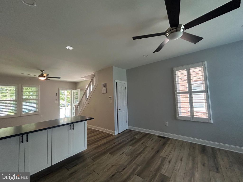 32 3RD AVE, Roebling, NJ 08554