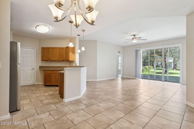 785 OAKLEAF PLANTATION Parkway 213, Orange Park, FL 32065