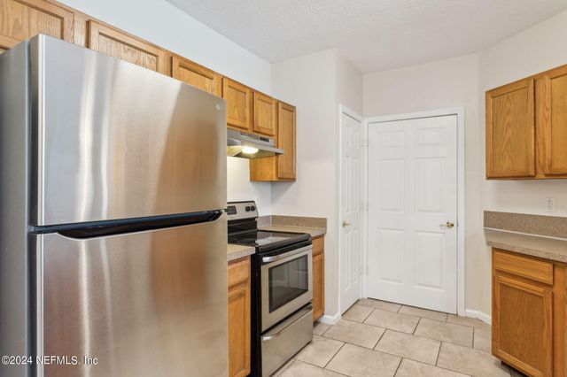 785 OAKLEAF PLANTATION Parkway 213, Orange Park, FL 32065