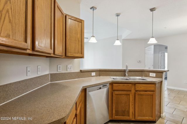 785 OAKLEAF PLANTATION Parkway 213, Orange Park, FL 32065