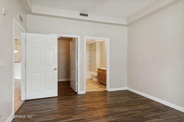 785 OAKLEAF PLANTATION Parkway 213, Orange Park, FL 32065