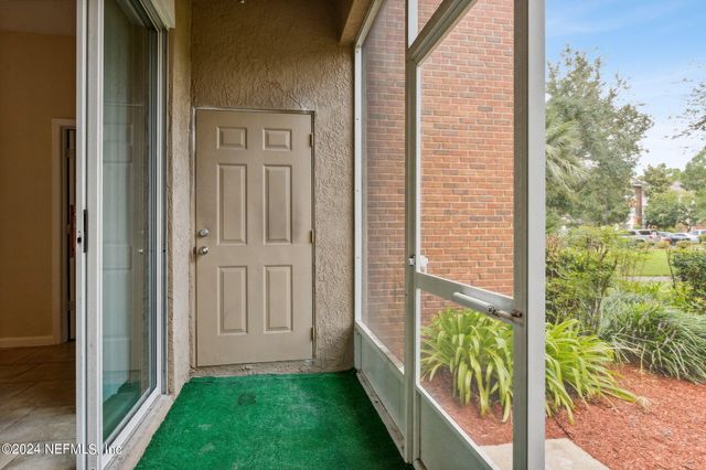 785 OAKLEAF PLANTATION Parkway 213, Orange Park, FL 32065