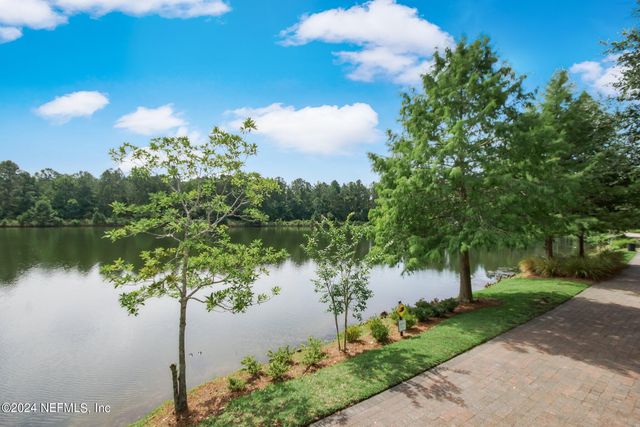 785 OAKLEAF PLANTATION Parkway 213, Orange Park, FL 32065