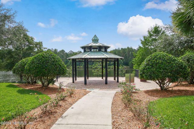 785 OAKLEAF PLANTATION Parkway 213, Orange Park, FL 32065