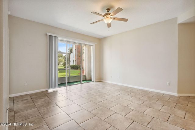 785 OAKLEAF PLANTATION Parkway 213, Orange Park, FL 32065