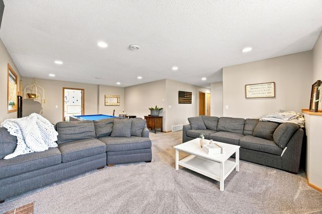 616 Lexington Lane, Moorhead, MN 56560