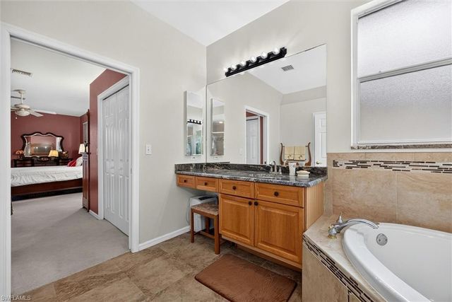 11237 Lakeland CIR, Fort Myers, FL 33913