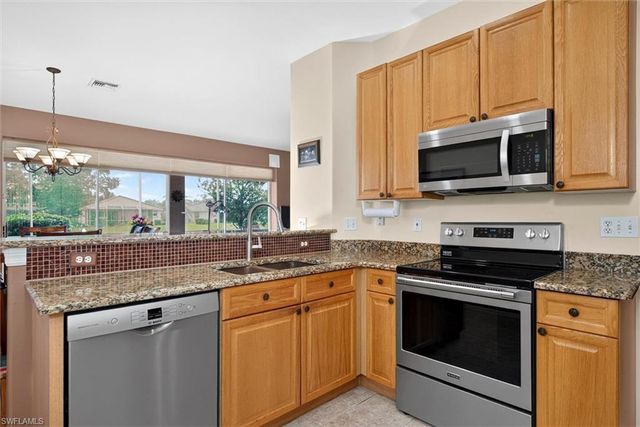 11237 Lakeland CIR, Fort Myers, FL 33913