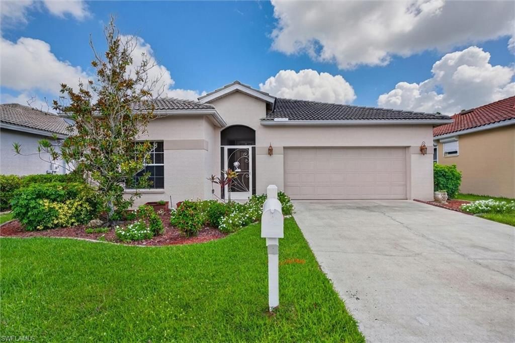 11237 Lakeland CIR, Fort Myers, FL 33913
