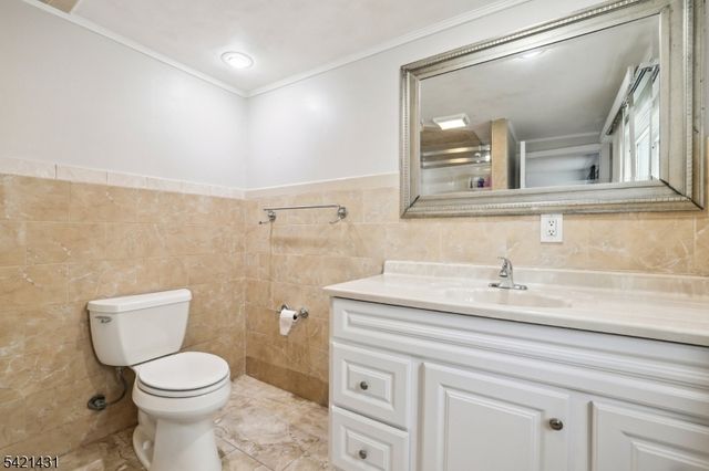 2 Dey Pl, Edison Twp., NJ 08817