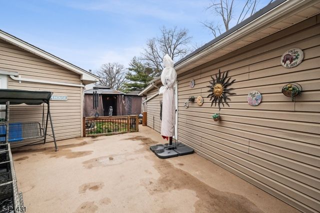 2 Dey Pl, Edison Twp., NJ 08817