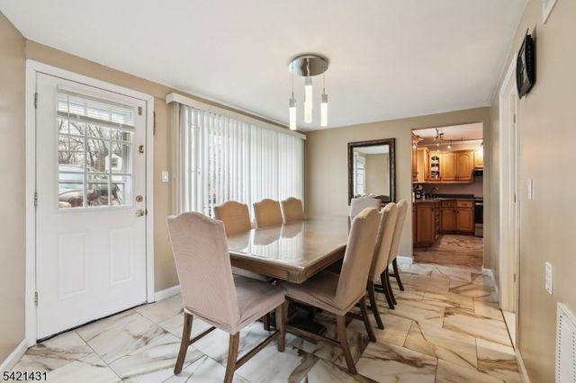 2 Dey Pl, Edison Twp., NJ 08817