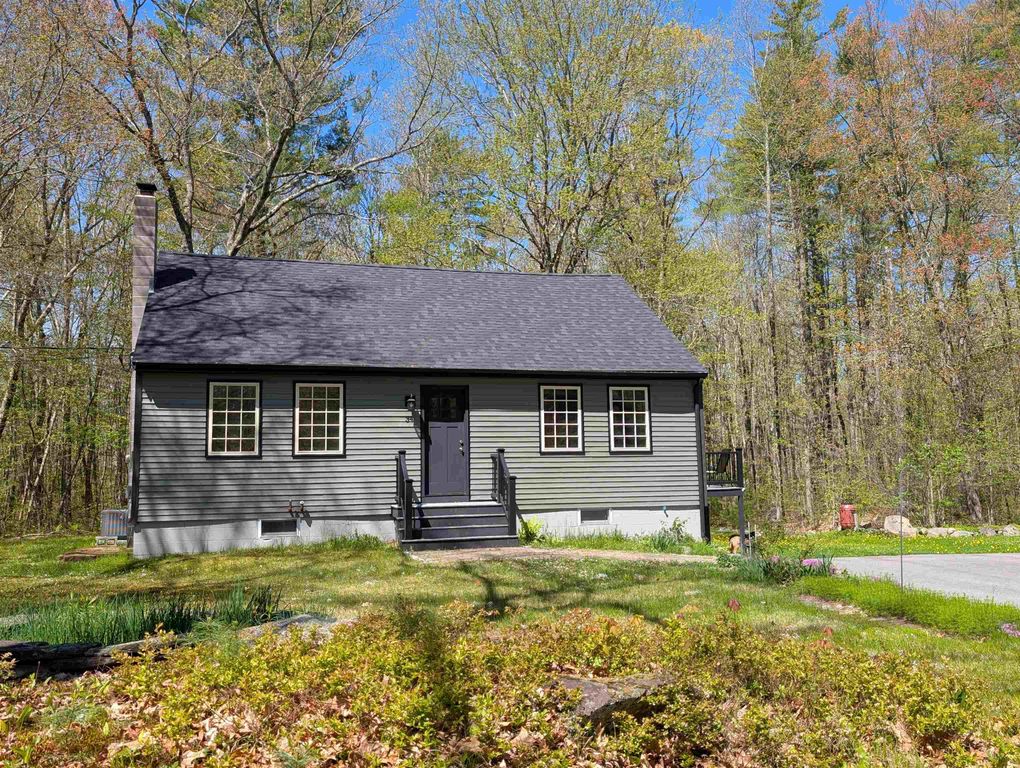34 Brooks Road, Barrington, NH 03825