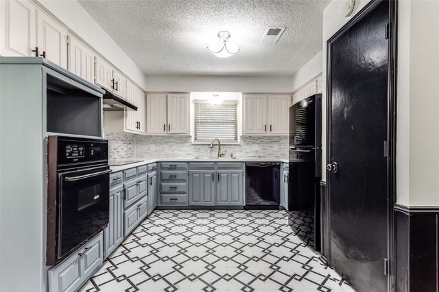 904 Pebblebrook Drive, Allen, TX 75002