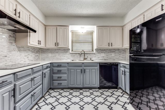 904 Pebblebrook Drive, Allen, TX 75002