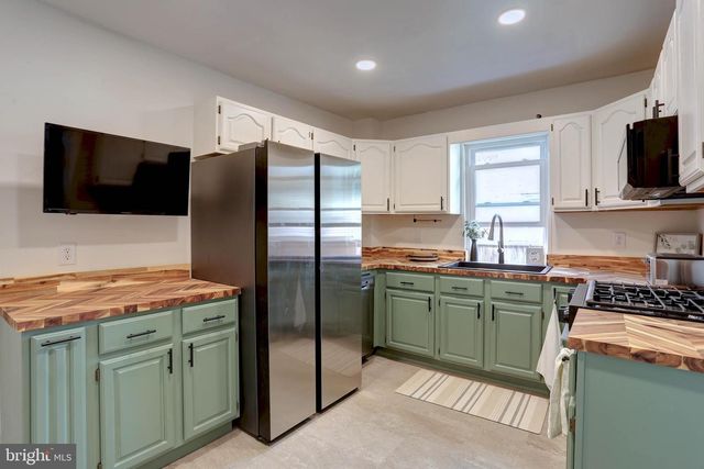 310 NEW JERSEY AVE NE, Glen Burnie, MD 21060