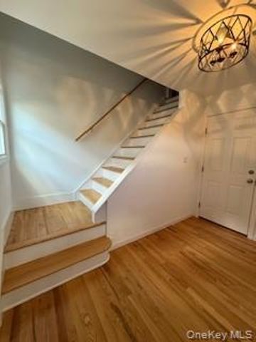 733 E Walnut Street Upper, Long Beach, NY 11561