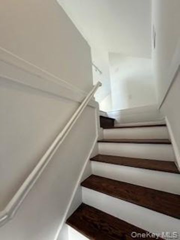 733 E Walnut Street Upper, Long Beach, NY 11561