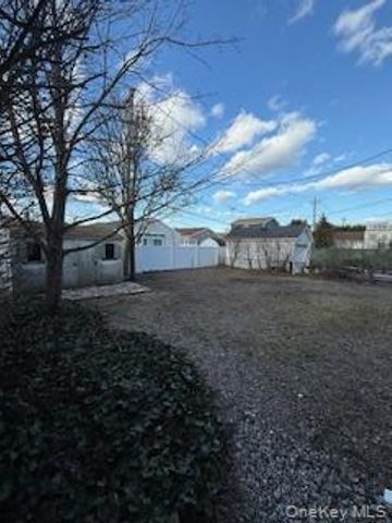 733 E Walnut Street Upper, Long Beach, NY 11561