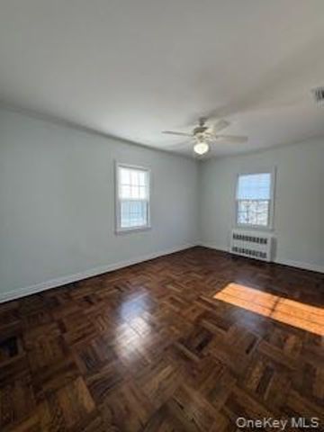 733 E Walnut Street Upper, Long Beach, NY 11561