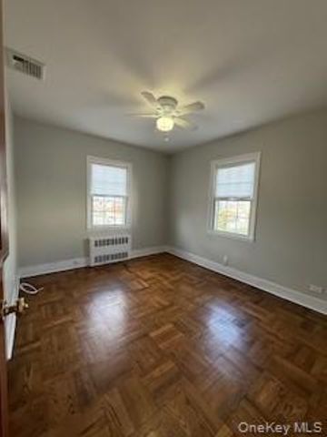 733 E Walnut Street Upper, Long Beach, NY 11561