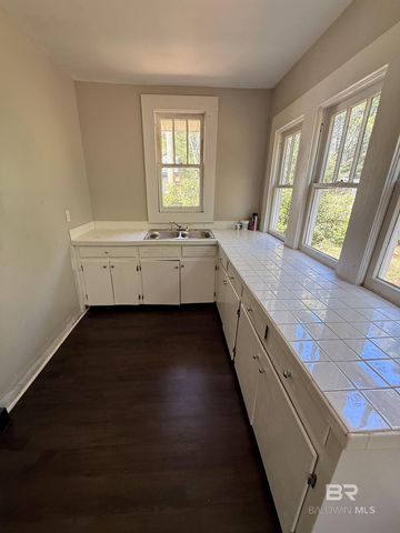 655 Mandrell Street, Mobile, AL 36606