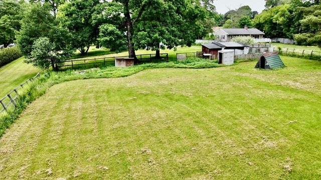 75 Elm St, North Brookfield, MA 01535