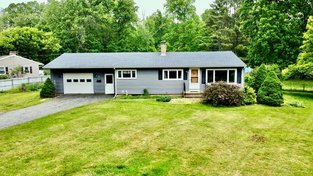 75 Elm St, North Brookfield, MA 01535