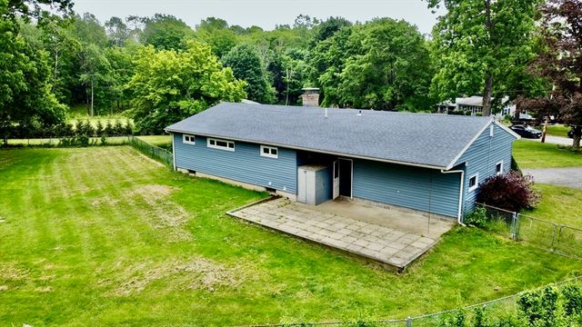 75 Elm St, North Brookfield, MA 01535